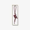 Adorno para bolso de piel con logo en relieve Adorno para bolso de piel con logo en relieve