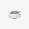 Anillo sello de doble capa con logotipo grabado