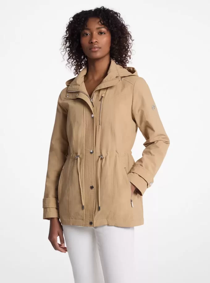 Anorak tejido con capucha Anorak tejido con capucha