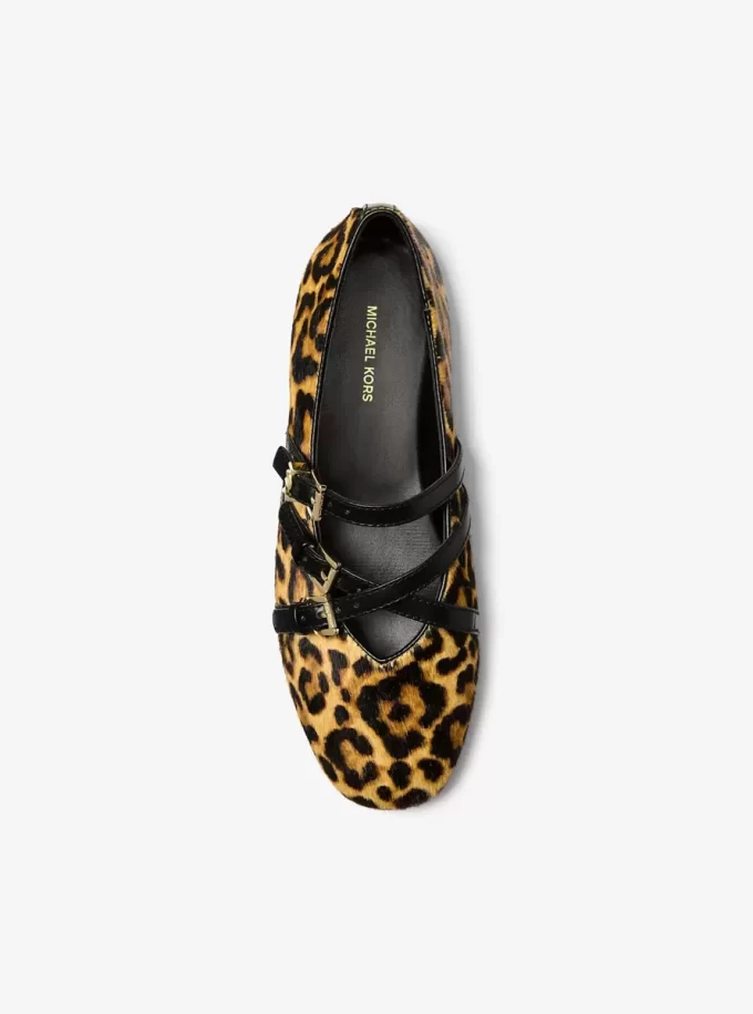 Bailarinas Indy Flex con estampado de leopardo y pelo de becerro Bailarinas Indy Flex con estampado de leopardo y pelo de becerro