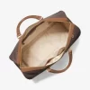 Bolsa de fin de semana extragrande Bedford Travel con rayas y logotipo de la firma Bolsa de fin de semana extragrande Bedford Travel con rayas y logotipo de la firma