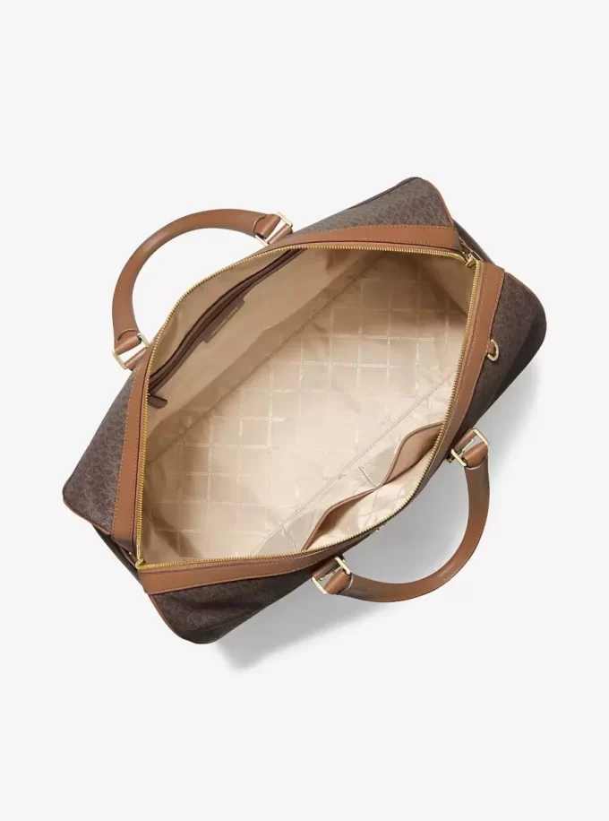 Bolsa de fin de semana extragrande Bedford Travel con rayas y logotipo de la firma Bolsa de fin de semana extragrande Bedford Travel con rayas y logotipo de la firma