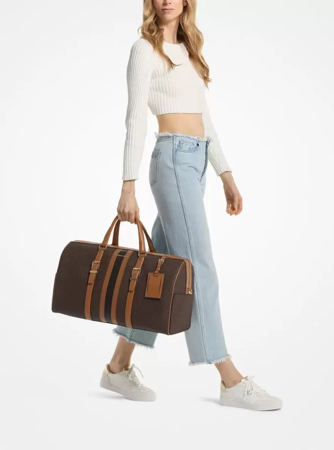 Bolsa de fin de semana extragrande Bedford Travel con rayas y logotipo de la firma Bolsa de fin de semana extragrande Bedford Travel con rayas y logotipo de la firma