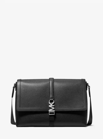 Bolso bandolera Cyrus mediano de piel granulada