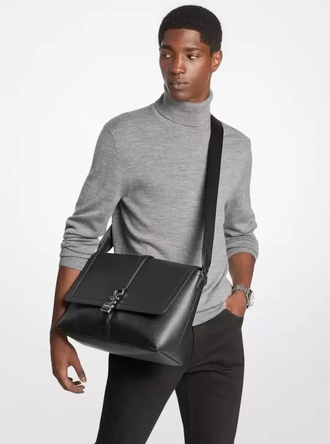 Bolso bandolera Cyrus mediano de piel granulada Bolso bandolera Cyrus mediano de piel granulada