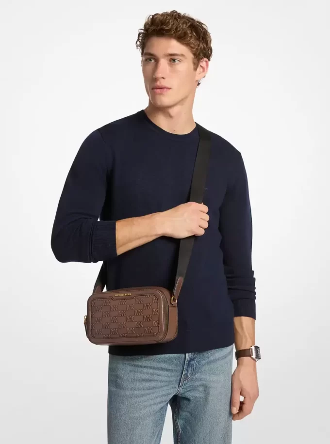 Bolso bandolera de piel bruñida con el logotipo de Hudson en relieve Bolso bandolera de piel bruñida con el logotipo de Hudson en relieve