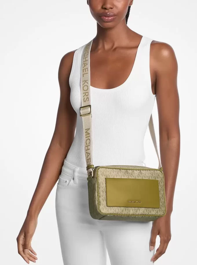 Bolso bandolera grande con el logotipo de Jet Set Bolso bandolera grande con el logotipo de Jet Set