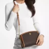 Bolso bandolera grande con el logotipo de la firma de Chantal Bolso bandolera grande con el logotipo de la firma de Chantal