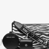 Bolso bandolera Jet Set Leather mediano con estampado animal y logotipo, con estuche para Apple AirPods Pro®.