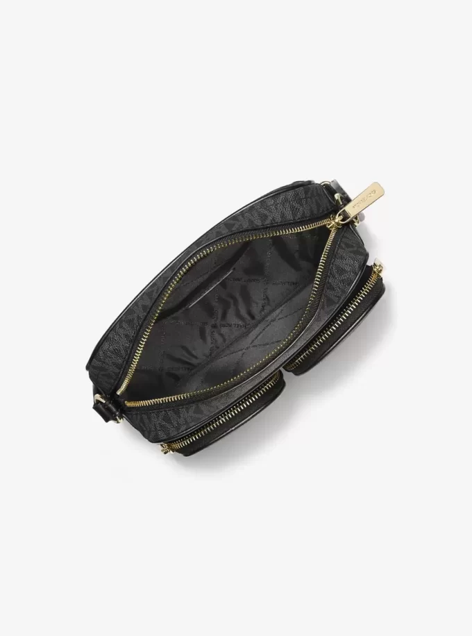 Bolso bandolera Jet Set mediano con el logo de la marca y estuche para Apple AirPods Pro®.