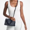 Bolso bandolera Marilyn Small con el logo de la firma