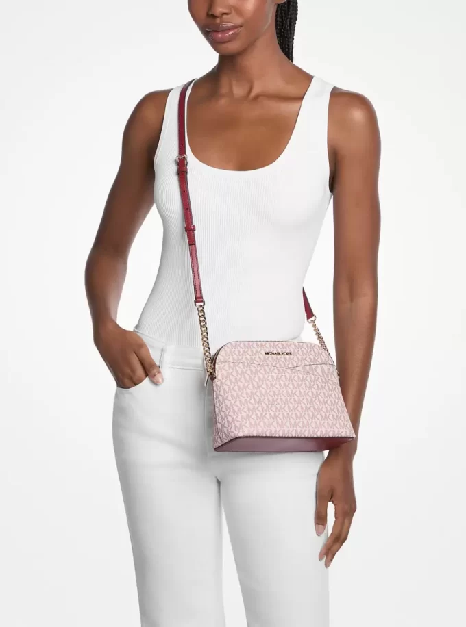 Bolso bandolera mediano con cúpula y logotipo de la firma Jet Set Travel