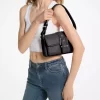 Bolso bandolera mediano de piel Colby Bolso bandolera mediano de piel Colby