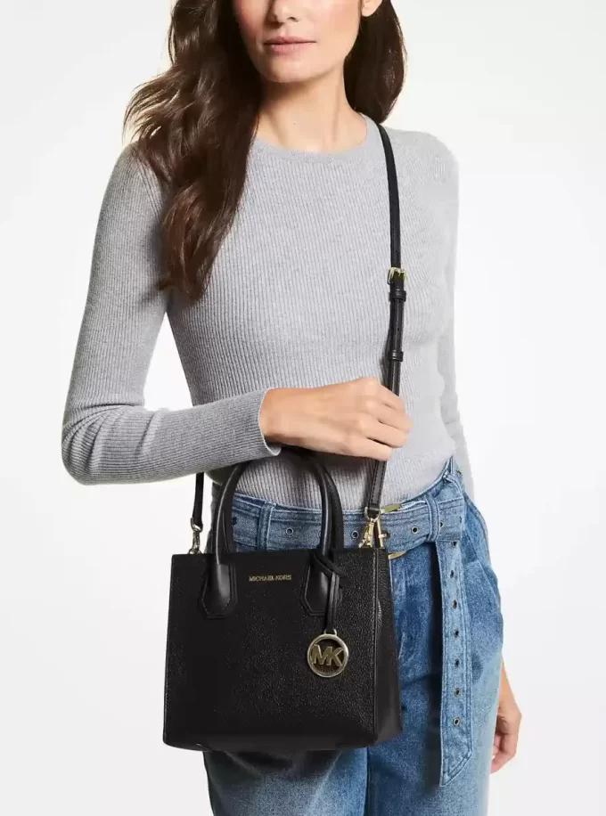 Bolso bandolera mediano Mercer de piel granulada