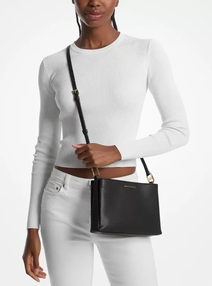 Bolso bandolera mediano Trisha de piel granulada
