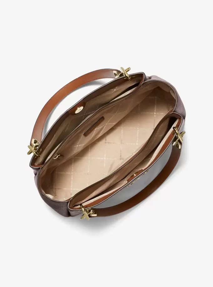 Bolso bandolera Trisha con logo grande Bolso bandolera Trisha con logo grande