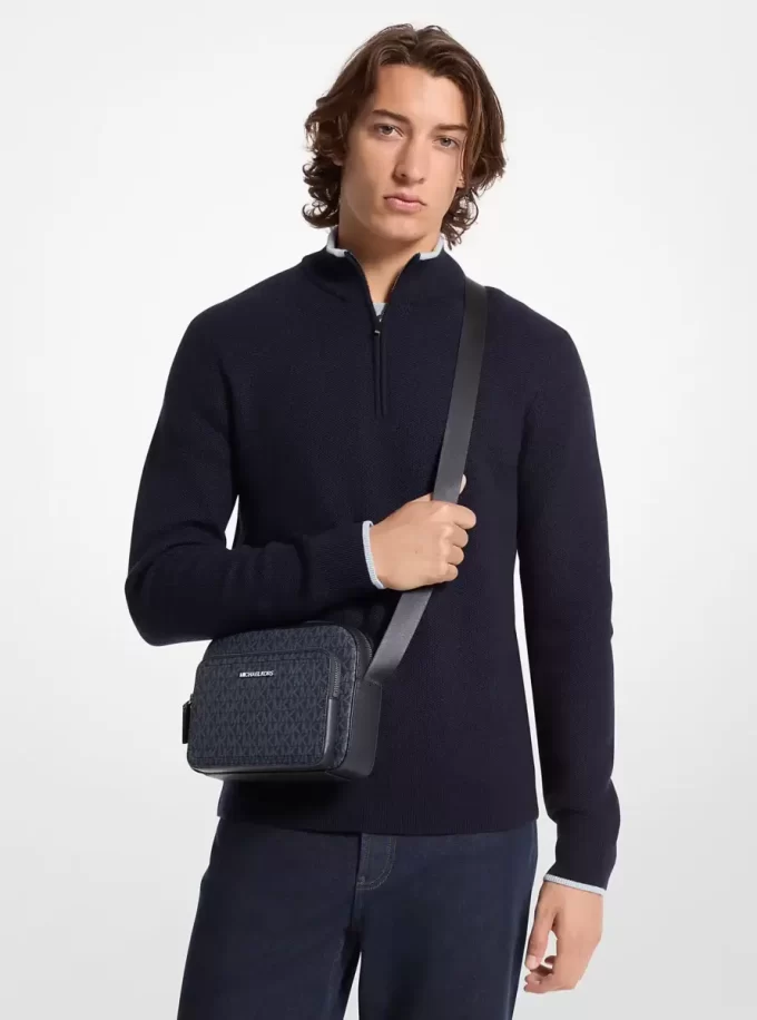 Bolso bandolera utilitario con el logo de la firma Cooper Bolso bandolera utilitario con el logo de la firma Cooper