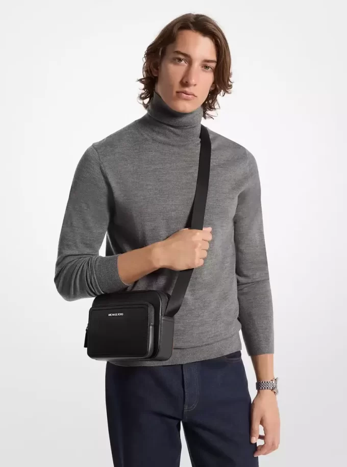 Bolso bandolera utilitario de piel granulada Cooper Bolso bandolera utilitario de piel granulada Cooper