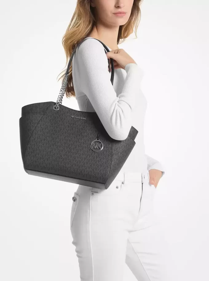 Bolso de hombro grande con logotipo de Jet Set Bolso de hombro grande con logotipo de Jet Set