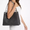 Bolso de hombro grande con logotipo de la firma Christina Bolso de hombro grande con logotipo de la firma Christina