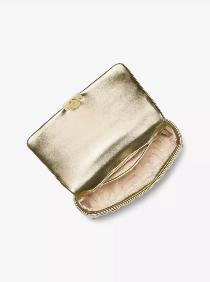 Bolso de hombro grande Tribeca de piel acolchada metalizada Bolso de hombro grande Tribeca de piel acolchada metalizada