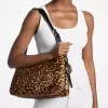 Bolso de hombro mediano de pelo de becerro con estampado de leopardo de Nolita Bolso de hombro mediano de pelo de becerro con estampado de leopardo de Nolita