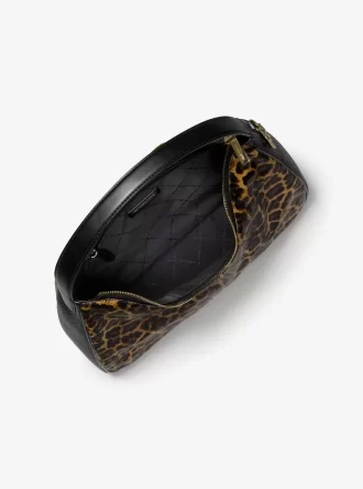 Bolso de hombro mediano Nayla de pelo de becerro con estampado de leopardo