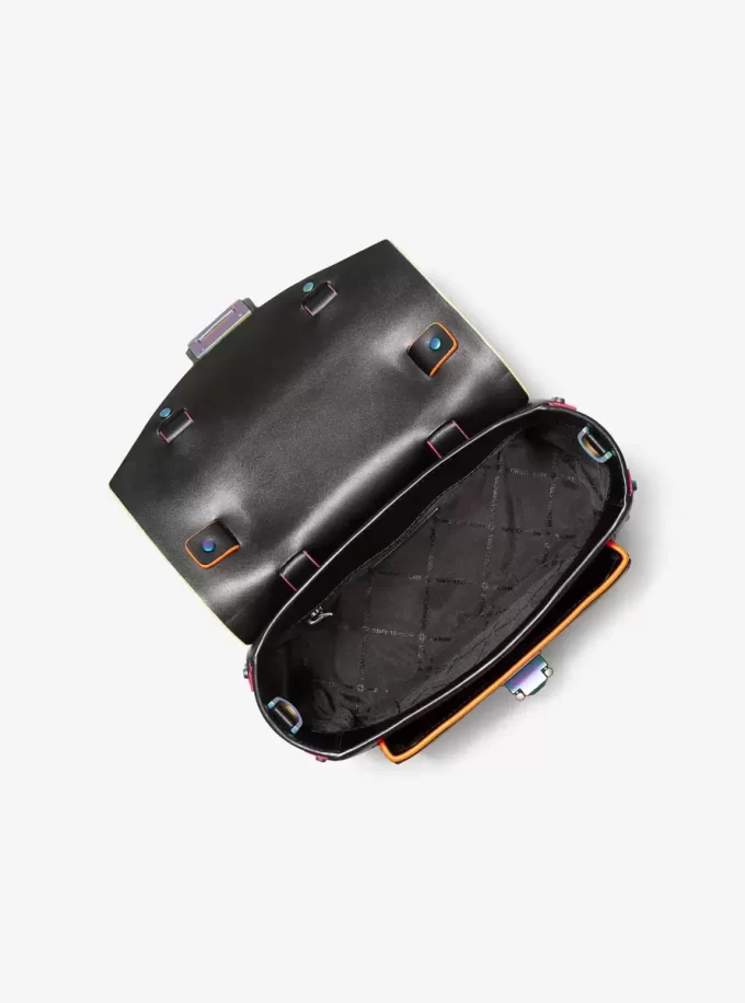 Bolso de piel Manhattan mediano con ribete en contraste Bolso de piel Manhattan mediano con ribete en contraste