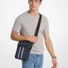 Bolso de vuelo con logotipo de la firma a rayas de Cooper Bolso de vuelo con logotipo de la firma a rayas de Cooper