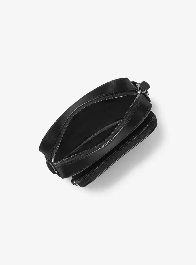 Bolso de vuelo Hudson Mini Signature Logo Bolso de vuelo Hudson Mini Signature Logo