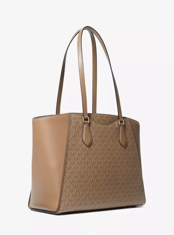 Bolso grande de piel y logo de Taryn Bolso grande de piel y logo de Taryn