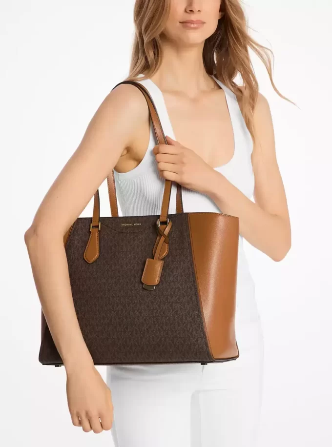 Bolso grande de piel y logo de Taryn Bolso grande de piel y logo de Taryn