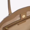 Bolso grande de piel y logo de Taryn Bolso grande de piel y logo de Taryn