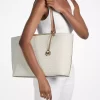 Bolso grande Evelyn con el logotipo de la firma Bolso grande Evelyn con el logotipo de la firma