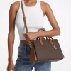 Bolso satchel mediano con logotipo de la firma Laila Bolso satchel mediano con logotipo de la firma Laila