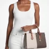 Bolso satchel mediano Sheila con logo distintivo metálico en dos tonos