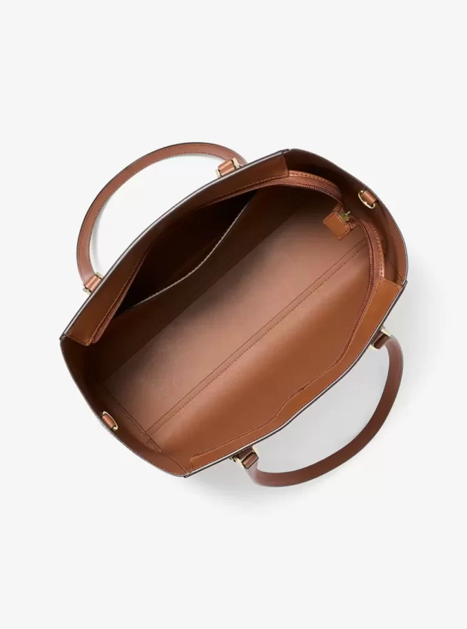 Bolso tote grande 3 en 1 con el logotipo de Charlotte Bolso tote grande 3 en 1 con el logotipo de Charlotte