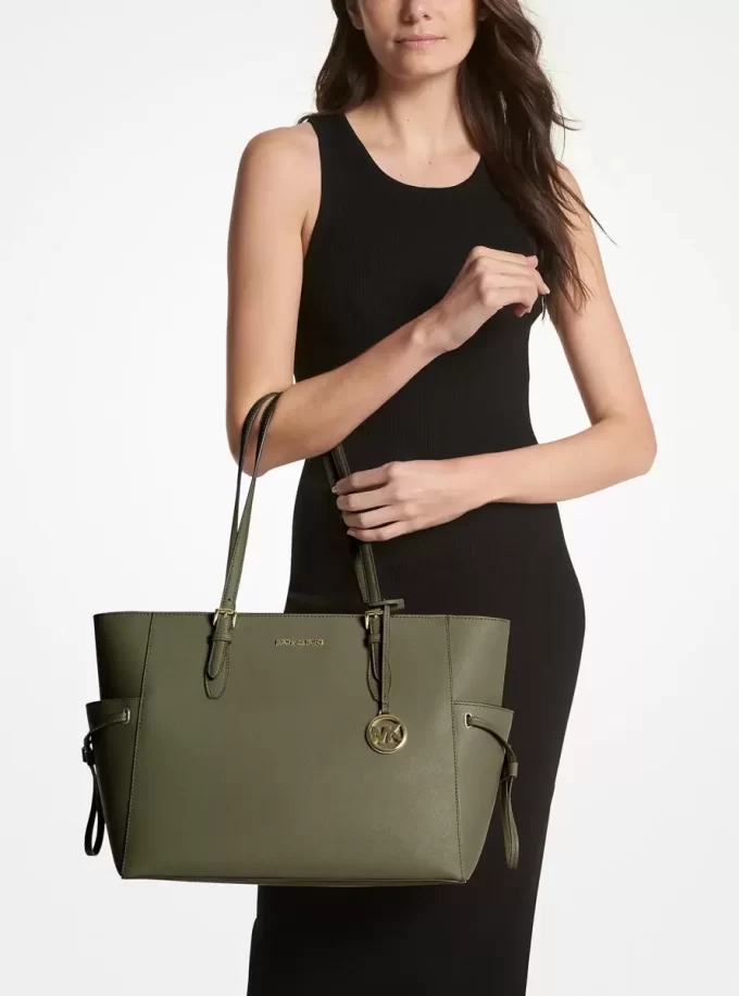 Bolso tote grande de piel saffiano Gilly Bolso tote grande de piel saffiano Gilly