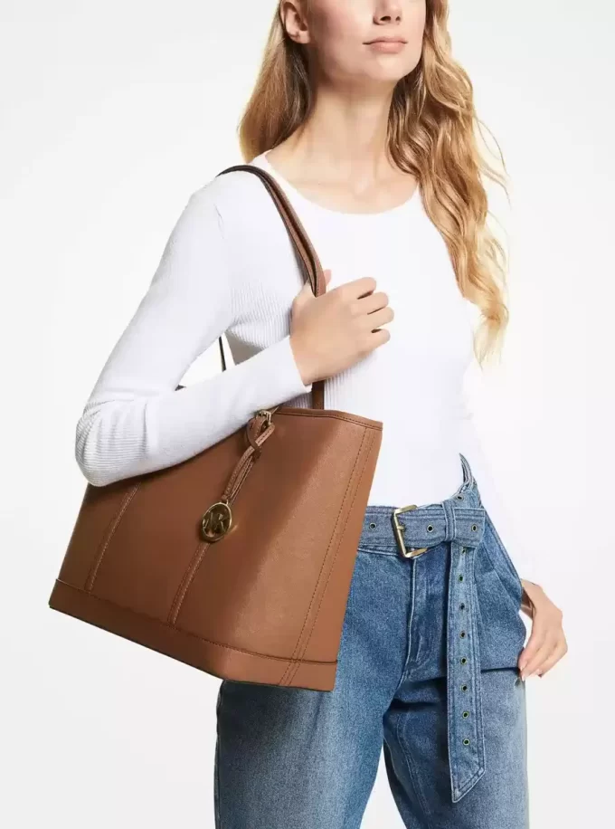 Bolso tote grande de piel saffiano Jet Set Travel