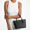 Bolso tote Jet Set Travel extrapequeño de piel saffiano con cremallera superior Bolso tote Jet Set Travel extrapequeño de piel saffiano con cremallera superior
