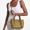 Bolso tote pequeño Sullivan de piel saffiano con cremallera superior Bolso tote pequeño Sullivan de piel saffiano con cremallera superior
