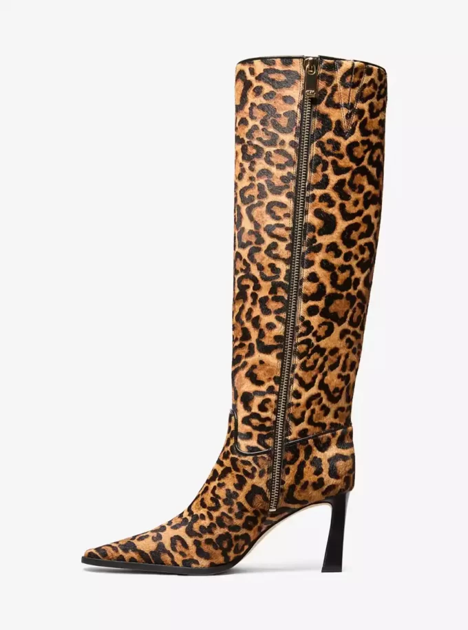 Bota Darrah de piel de becerro con estampado de leopardo Bota Darrah de piel de becerro con estampado de leopardo