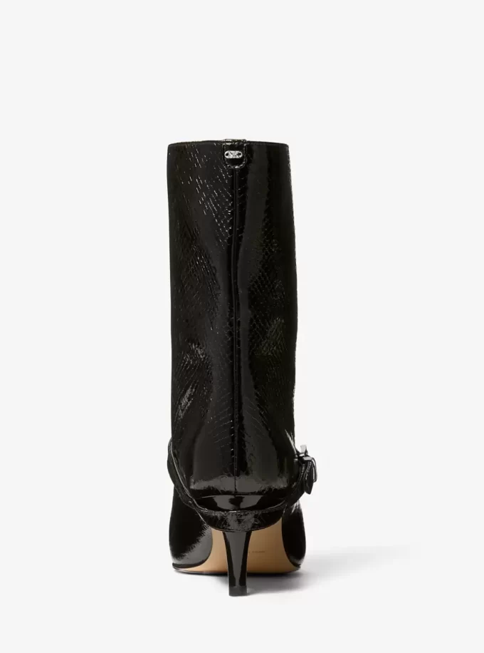 Bota Kasia de piel con hebilla y relieve de serpiente Bota Kasia de piel con hebilla y relieve de serpiente