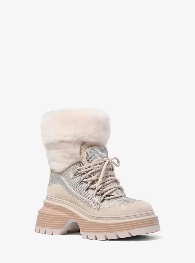 Bota Shiloh adornada con técnica mixta