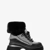 Bota Shiloh adornada con técnica mixta