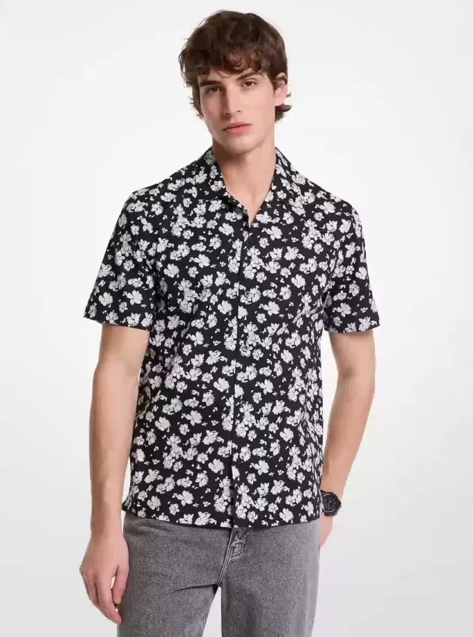 Camisa de campamento de algodón elástico con estampado floral Camisa de campamento de algodón elástico con estampado floral