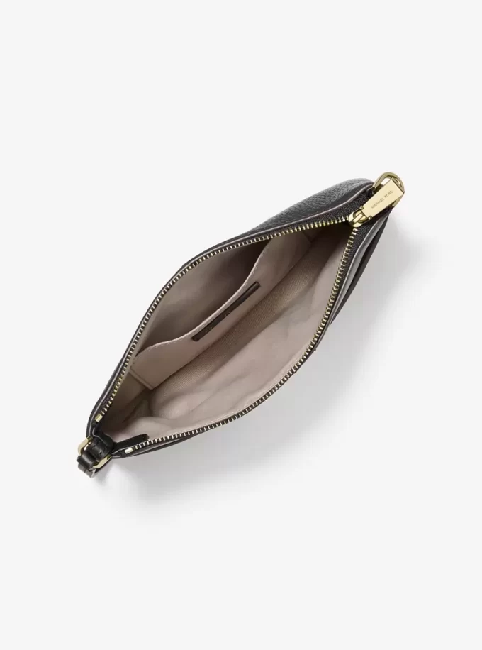 Cartera de pulsera Jet Set mediana de piel granulada Cartera de pulsera Jet Set mediana de piel granulada