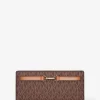Cartera grande con logotipo de la firma Carson Cartera grande con logotipo de la firma Carson