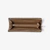 Cartera grande Jet Set de piel granulada con cremallera de un cuarto Cartera grande Jet Set de piel granulada con cremallera de un cuarto