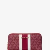 Cartera grande para smartphone con rayas metálicas y el logotipo de la firma Jet Set Cartera grande para smartphone con rayas metálicas y el logotipo de la firma Jet Set